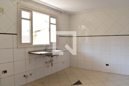 Cozinha de casa para alugar com 3 quartos, 200m² em Pilarzinho, Curitiba