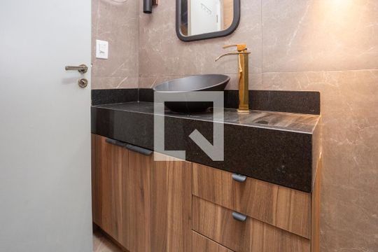 Banheiro de apartamento para alugar com 3 quartos, 96m² em Moinhos de Vento, Porto Alegre