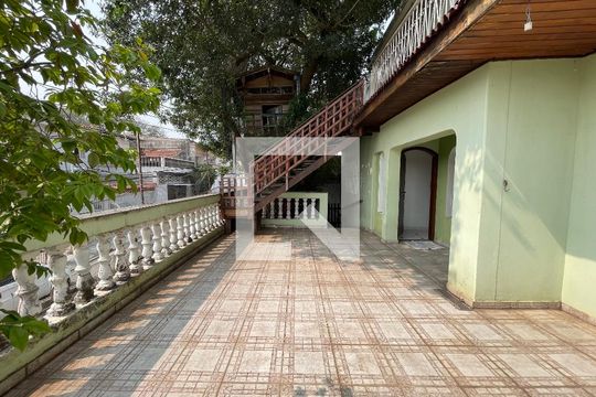 Varanda de casa à venda com 5 quartos, 370m² em Jardim Maria Luiza, São Paulo