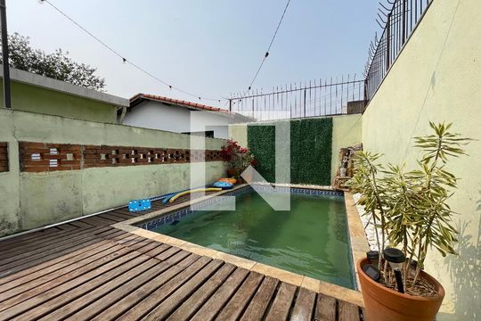 Piscina de casa à venda com 5 quartos, 370m² em Jardim Maria Luiza, São Paulo