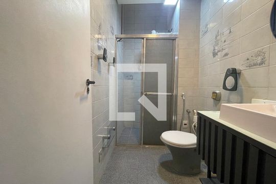 Banheiro 1 de casa à venda com 5 quartos, 370m² em Jardim Maria Luiza, São Paulo
