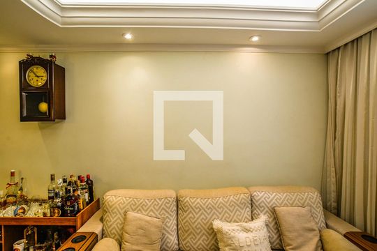 Sala de apartamento à venda com 2 quartos, 49m² em Vila Lutécia, Santo André