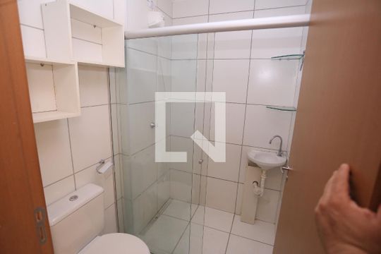 Banheiro de apartamento à venda com 2 quartos, 33m² em Samambaia Norte (samambaia), Brasília
