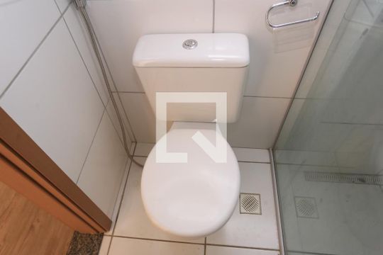 Banheiro de apartamento à venda com 2 quartos, 33m² em Samambaia Norte (samambaia), Brasília