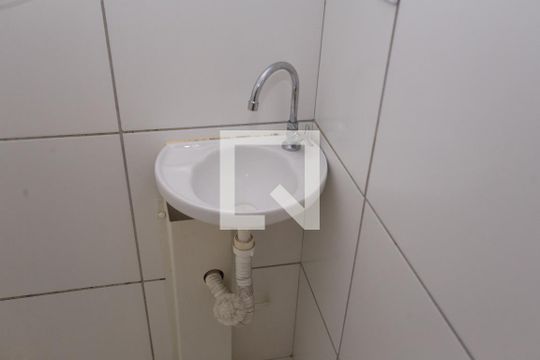 Banheiro de apartamento à venda com 2 quartos, 33m² em Samambaia Norte (samambaia), Brasília