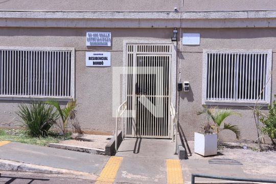 Fachada de apartamento à venda com 2 quartos, 33m² em Samambaia Norte (samambaia), Brasília