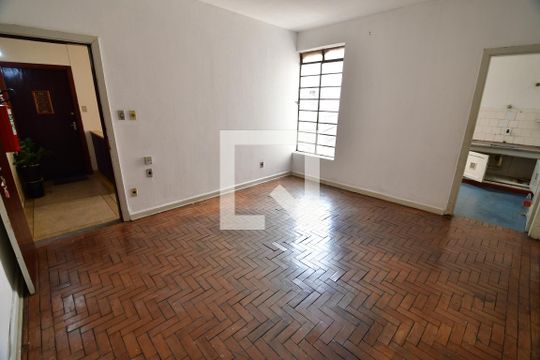 Sala de apartamento para alugar com 2 quartos, 98m² em Conceicao, Campinas