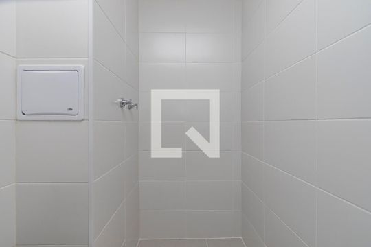 Banheiro de kitnet/studio à venda com 1 quarto, 25m² em Jardim das Acacias, São Paulo