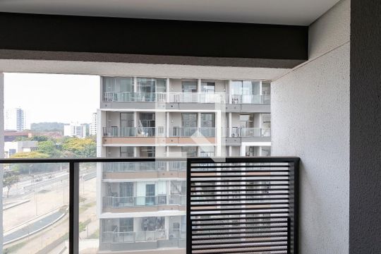 Varanda de kitnet/studio à venda com 1 quarto, 25m² em Jardim das Acacias, São Paulo