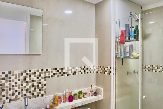 Banheiro de apartamento à venda com 2 quartos, 47m² em Quinta da Paineira, São Paulo