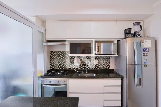 Cozinha de apartamento à venda com 2 quartos, 47m² em Quinta da Paineira, São Paulo