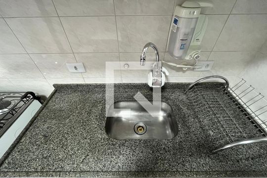 Cozinha de apartamento para alugar com 2 quartos, 60m² em Saúde, São Paulo