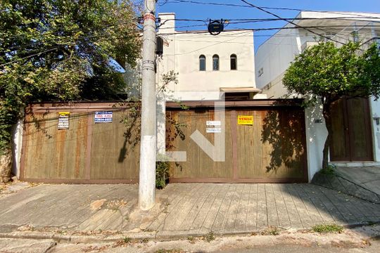 Fachada de casa à venda com 6 quartos, 900m² em Jardim das Bandeiras, São Paulo