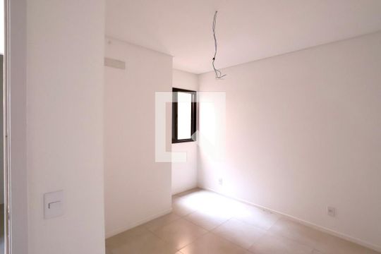 Quarto 1 de apartamento à venda com 2 quartos, 40m² em Vila Bertioga, São Paulo