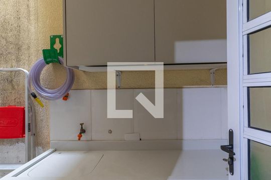 Área de Serviço de casa de condomínio para alugar com 2 quartos, 70m² em Parque Cruzeiro do Sul, São Paulo