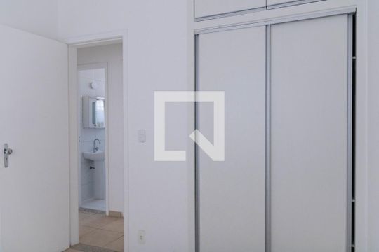 Quarto 2 de apartamento para alugar com 3 quartos, 85m² em Padre Eustáquio, Belo Horizonte