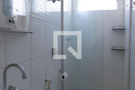 Banheiro de apartamento para alugar com 3 quartos, 85m² em Padre Eustáquio, Belo Horizonte
