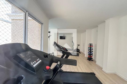 Área comum - Academia de apartamento para alugar com 2 quartos, 34m² em Jardim Itacolomi, São Paulo