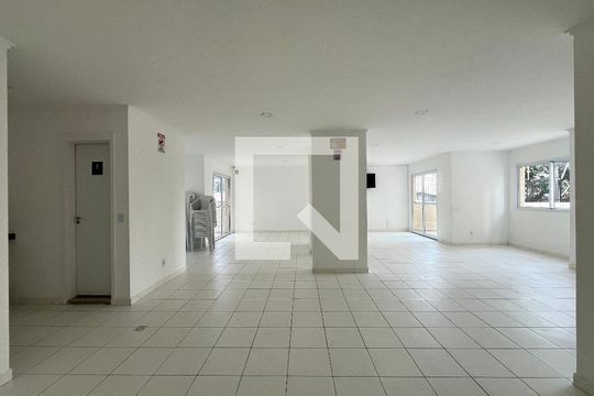 Área comum - Salão de festas de apartamento para alugar com 2 quartos, 34m² em Jardim Itacolomi, São Paulo
