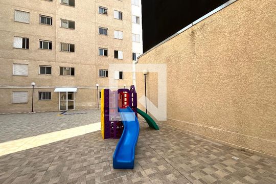 Área comum - Playground de apartamento para alugar com 2 quartos, 34m² em Jardim Itacolomi, São Paulo