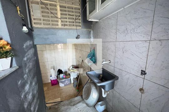 Área de Serviço de apartamento para alugar com 2 quartos, 75m² em Cascadura, Rio de Janeiro