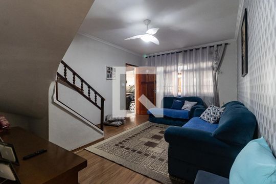 Casa à venda com 3 quartos, 200m² em Vila Conde do Pinhal, São Paulo