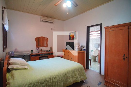 Suíte de casa à venda com 5 quartos, 268m² em Primavera, Novo Hamburgo