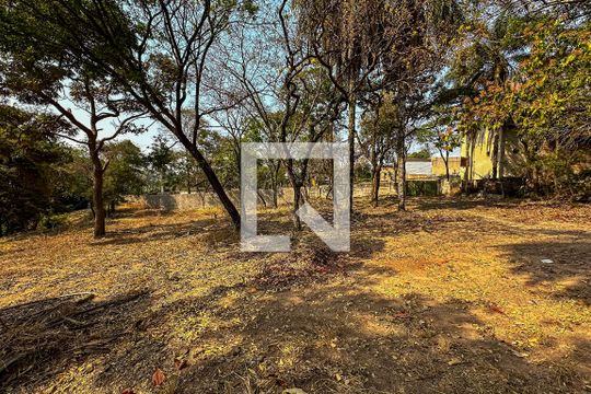 Área Externa de casa para alugar com 2 quartos, 4424m² em Chácara Cotia, Contagem