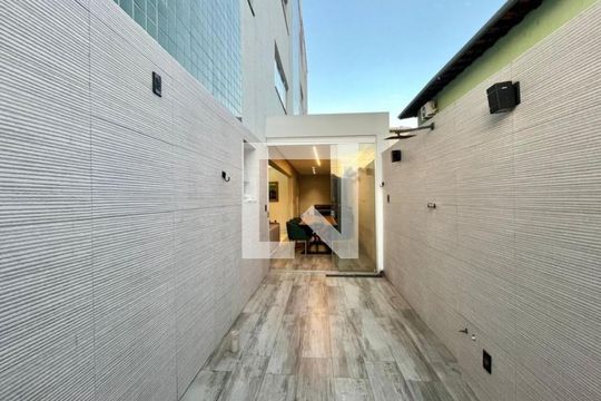 Área privativa de apartamento à venda com 3 quartos, 135m² em Paquetá, Belo Horizonte