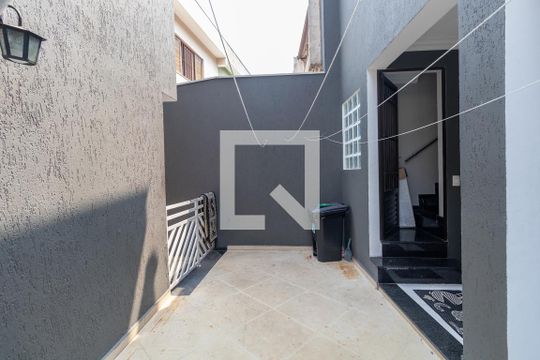 Quintal de casa à venda com 3 quartos, 226m² em Vila Euthalia, São Paulo