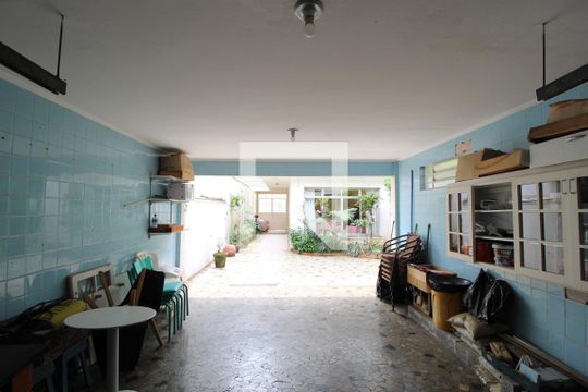 Garagem de casa à venda com 5 quartos, 250m² em Moema, São Paulo