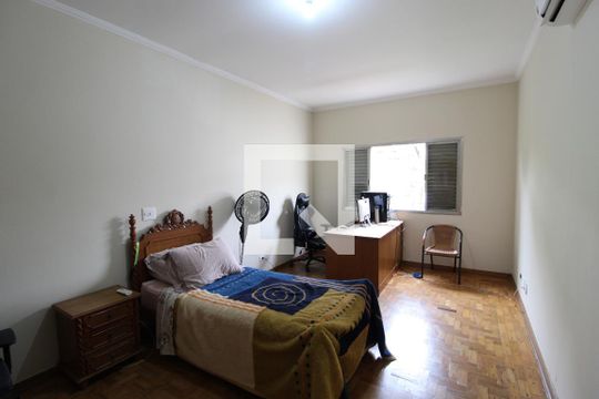 Quarto 1 de casa à venda com 5 quartos, 250m² em Moema, São Paulo