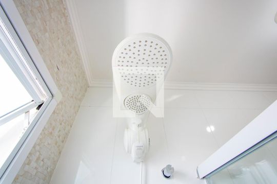 Suíte de casa à venda com 3 quartos, 129m² em Vila Eldízia, Santo André