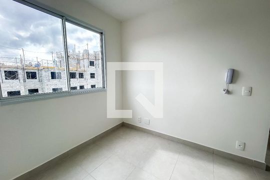 Sala de apartamento para alugar com 2 quartos, 33m² em Socorro, São Paulo