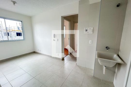 Área de Serviço de apartamento para alugar com 2 quartos, 33m² em Socorro, São Paulo