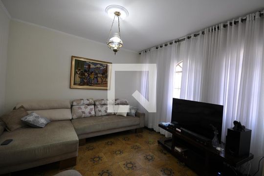 Sala de casa para alugar com 3 quartos, 280m² em Jardim Neila, São Paulo