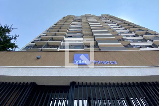 Fachada de apartamento para alugar com 1 quarto, 29m² em Pinheiros, São Paulo
