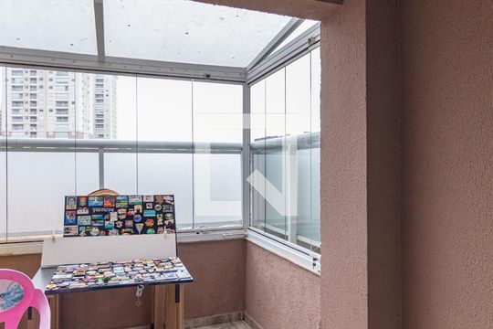 Sacada de apartamento para alugar com 2 quartos, 80m² em Jardim Roberto, Osasco