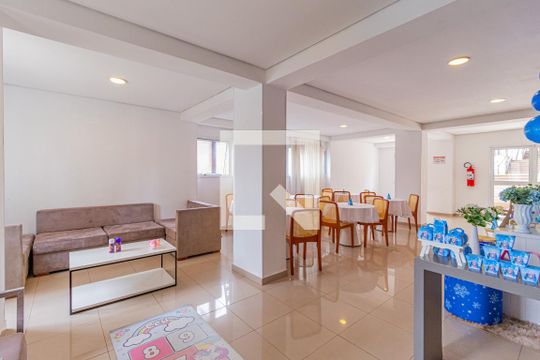 Área comum  de apartamento para alugar com 2 quartos, 80m² em Jardim Roberto, Osasco