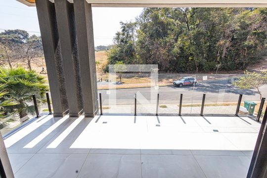 Varanda  Suíte 2 de casa de condomínio à venda com 4 quartos, 545m² em Alphaville Vespasiano, Vespasiano