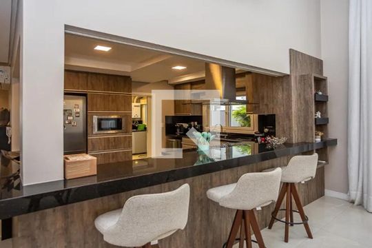 Cozinha de casa de condomínio à venda com 3 quartos, 337m² em São José, São Leopoldo