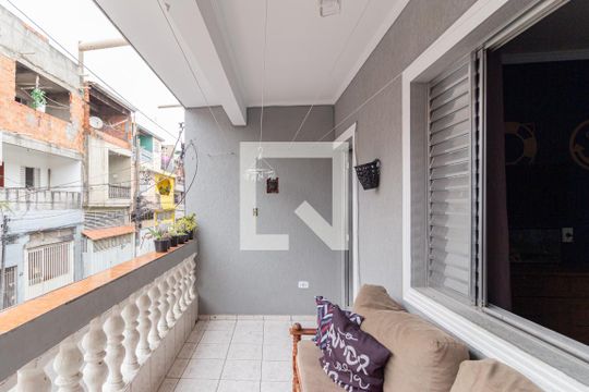 Sacada de casa à venda com 3 quartos, 180m² em Conceição, Osasco