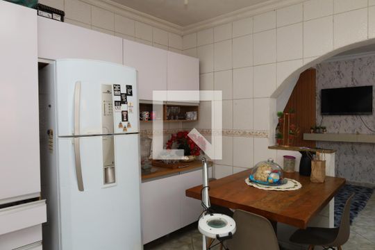 Cozinha de casa à venda com 3 quartos, 260m² em Jardim Casa Pintada, São Paulo