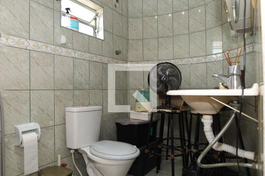 Banheiro 1 de casa à venda com 3 quartos, 260m² em Jardim Casa Pintada, São Paulo