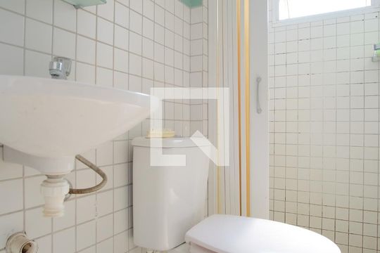 Banheiro de apartamento para alugar com 2 quartos, 50m² em Tatuapé, São Paulo