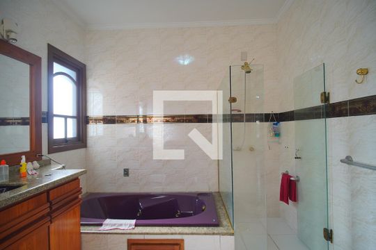 Banheiro da Suíte 1 de casa à venda com 4 quartos, 900m² em Guarani, Novo Hamburgo