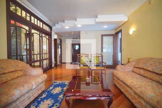 Casa à venda com 4 quartos, 900m² em Guarani, Novo Hamburgo