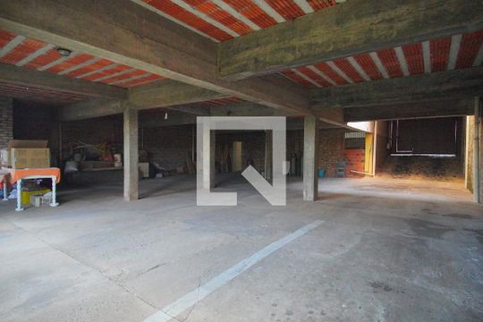 Garagem de casa à venda com 4 quartos, 900m² em Guarani, Novo Hamburgo