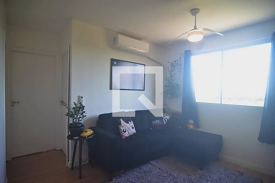 Apartamento à venda com 2 quartos, 42m² em Rio Branco, Canoas