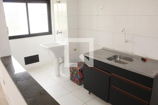 Cozinha de apartamento para alugar com 3 quartos, 94m² em Jardim Isis, Cotia